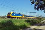 NS 186 045 zieht am 28 Juni 2019 ein IC-Zug bei Oisterwijk.