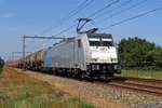 186-traxx-140ms-2/700956/lineas-186-182-zieht-der-saxonia LINEAS 186 182 zieht der Saxonia Express Mischguterzug durch Alverna am 3 Juni 2020.