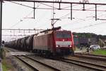 Kesselwagenzug mit 189 027 durchfahrt Zevenaar am 31 Augustus 2014.