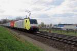 189-siemens-es64f4-2/732012/rfo-189-203-zieht-ein-aus RFO 189 203 zieht ein aus Duisburg kommender KLV in Venlo ein am 8 April 2021.