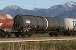 7929 581 (Zacns) von  GATX  am 8. April 2026 bei Bernau am Chiemsee.