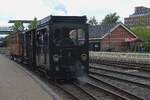 SHM-8 'OOIEVAAR' wird mit der Museumsstrassenbahn am 4 Juli 2026 in Hoorn f�r die n�chster Fahrt nach Wognum-Nibbixwoud vorbereitet. Die beide Wagen sind aus Holz gefertigt und machen ein Bild von der Dampfstrassenbahn wie sie vor ein Jahrhundert war. 