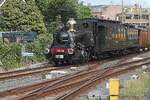 Ex-NS, heute SHM 7742 'Bello' treft am 5 Juli 2026 mit ein Dampfzug aus Medemblik in Hoorn ein w�hrend das Bello-Festival, dass tatsachlich nach dieser 100+ Damflokgenannt worden ist und jeden 1.volles Wochenende von Juli statt findet.