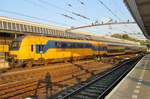 nid-nieuwe-intercity-dubbeldekker-series-75007600/561703/am-22-augustus-2015-steht-7527 Am 22 Augustus 2015 steht 7527 in Venlo.