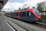 Am 28 Juni 2020 steht QBUZZ 6357 abgestellt in Dordrecht.