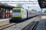 captrain-netherlands/621016/captrains-neue-186-154-zieht-ein CapTrains Neue: 186 154 zieht ein Kohlezug bei Dordrecht am 18 Juli 2018.
