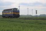 RFO 6703 töfft rühig durch Moerdijk am 25 April 2025.