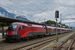  BB Lok 1116 233 schiebt den Railjet von Jenbach in Richtung Insbruck aus dem Bahnhof.  22.08.2016