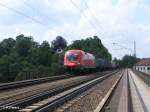 1116 022-4 zieht ein Containerzug �ber die Donaubr�cke bei regensburg-Pr�fering.
