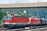 Am 26 Mai 2007 treft 1144 220 mit ein 1216 und ein Stahlzug in Kufstein ein.