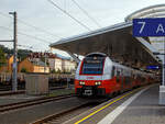 Der ÖBB „Cityjet“ 4746 018 / 4746 518 verlässt am 12.09.2022, als S2 (Freilassing – Salzburg Hbf –Wels Hbf – Linz Hbf) der S-Bahn Salzburg, den Hbf Salzbug.