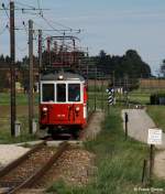 attergaubahn/218192/attergaubahn-et-26-110-der-stern Attergaubahn ET 26 110 der Stern & Hafferl Verkehrsgesellschaft m.b.H. im Planeinsatz bei Hipping, Lokalbahn Vcklamarkt – Attersee Spurweite 1.000 mm, fotografiert am 26.08.2010 --> Der Triebwagen wurde 1949 von Schindler Waggon Schlieren (SWS) + Maschinenfabrik Oerlikon (MFO) fr die Sernftalbahn gebaut, wo er bis 1969 als CFe 4/4 Nr. 5 im Dienst stand. Von 1969-1985 erfolgte der Einsatz bei der Chemins de fer Aigle-Ollon-Monthey-Champry (AOMC) als BDe 4/4 Nr. 111. Seitdem ist der Triebzug bei der Attergaubahn.