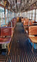Blick in den Innenraum des Stra�enbahn Triebwagen 408, der Wiener Verkehrsbetriebe.