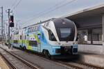 Triebzug der Westbahn, f�hrt in den Bahnhof von Linz ein.