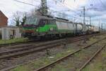 ell-european-locomotive-leasing-wien-2/843077/lte-193-829-verlasst-mit-ein LTE 193 829 verlasst mit ein KLV am grauen 16 März 2024 Emmerich. 