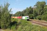 ER20-01 mit dem Wiesau Containerzug bei der Durchfahrt in Reuth bei Erbendorf.