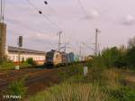 ES64 U2 035 durchf�hrt Obertraubling mit ein Containerzug.