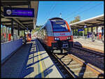 Im Regional- und S-Bahn-Verkehr wird die Baureihe 4744 seit dem Jahr 2016 eingesetzt. Im Bahnhof Wien Weidlingau fährt am 19.09.2025 gerade ÖBB 4744 526 ein und es geht als S50 nach Wien Westbahnhof.