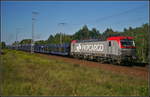 PKP Cargo EU46-503 / 193-503 fuhr mit neuen Autos am 29.08.2017 durch die Berliner Wuhlheide