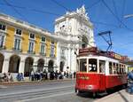 Stadtverkehr Lissabon Remodelado Hills Tramcar Tour Nr.9 am Praco do comercio am 01.04.2017.