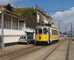 strassenbahn-porto/787859/carro-eletrico-no143-beim-foz-do Carro Eletrico No.143 beim FOZ do Douro in Porto am 14.05.2018.