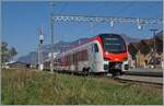 Nach längerem Suchen endlich gefunden bzw. die Gelegenheit bekommen ein Foto zu bekommen: in Bex steht der neue RegionAlps RABe 533 703. Dahinter der SBB RABe 531 002. Interessanterweise ist der 'RegionAlpes Triebzug trotz unterschiedlicher Farbgebun ...