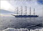 Die Royal Clipper ankert vor der Küste von Sorent.
22.9.2025
