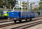 Die selbstfahrenden Hubarbeitsbühnen XTm 99 85 9285 006-4 CH-ELTE der elbatech AG, abgestellt am 09.09.2021 im Bahnhof Spiez.