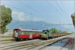 Im Archiv rumgestöbert und noch die drei folgendne RBE (Rive Bleu Express) Bilder gefunden, die jedoch qualitativ nicht glänzen, aber eine Ergänzung zu den schon hier zu sehenden Fotos darstellen. Die Bilder dürften im April 1993 entstanden sein. 
In RBE Farben  lackiert Leichtstahlwagen stehen in Bouvert. 

April 1993