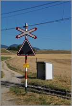 Diese reizende Haltstelle hört auf den edlen Namen  Chardonney-Château . Und diese Woche (Dez 2020) habe ich tatsächlich zum ersten mal eine Fahrkarte dorthin verkauft, und ich fürchte, es war der zweite Teil des Bahnhofsnamens, der die Kundin lockte...

21. Juli 2015