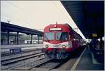 Der EBT VHB SMB RBDe 4/4 I 226 wartet in Solothurn auf die Abfahrt nach Burgdorf.

Analogbild vom 24. April 2001