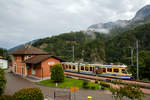 
Endstation für den schweizer Gelenk-Triebwagen ABe 4/6 54 „Intragna“  der FART am 02.08.2019  hat seinen Endbahnhof  Camedo erreicht, und steht nun wieder zur Rückfahrt nach Locarno bereit.

Camedo ist ein Ort der Gemeinde Centovalli im Kanton Tessin in der Schweiz. Der Bahnhof ist der letzte auf der Schweizer Seite der Centovalli-Bahn, bzw. der von der FART (Ferrovie autolinee regionali ticinesi) als Centovalli-Bahn betrieben wird, 600 m weiter ist die schweizerisch-italienische Grenze. Der nächste Bahnhof ist Ribellasca, der von der italienischen SSIF (Società subalpina di imprese ferroviarie) betrieben wird und ab hier beginnt dann die Valle Vigezzo bis Domodossola.
