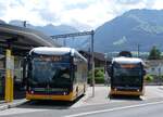 (265'337) - PostAuto Zentralschweiz (Hfliger) - Nr. 568/OW 11'868/PID 12'020 + Nr. 537/OW 16'637/PID 12'021 - eMercedes am 2. August 2024 beim Bahnhof Sarnen