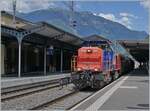 Die SBB Am 843 082- ist mit einem kurzen Güterzug in Bellinzona unterwegs.