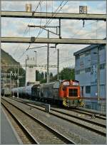 Die  Lonza  Em 837 853-1 beim Rangieren in Visp.
29. Aug. 2013