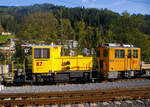 Der nun gelbe  Refit   Traktor (Surselva) RhB Tmf 2/2 87 abgestellt 07 September 2021 beim Bahnhof Castrisch (aufgenommen aus einem Zug heraus).