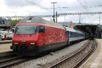 Mit ein gerade zuvor angekomender Tschechischer Nachtzug aus Praha hl.n. steht am 24 Mai 2026 SBB 460 090 in Z�rich HB um dieser Zug ins Reinigungsdepot zu ziehen.