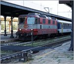 Die Swiss Express Re 4/4 II 11109 in Brig.
7. Okt. 2016
