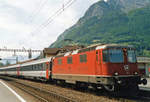SBB 11127 treft mit ein EC aus Wien am 18 Juni 2001 in Sargans ein.