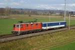 Der Jail Train der SBB mit der Re 420 301-4 bei Bollodingen auf der Fahrt von Zürich nach Bern am 8.