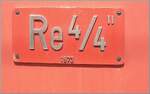 Nicht Fels gemeisselt, aber in Eisen gegossen, bzw. gefr�st: Re 4/4 II. Und solange noch eine Lok am Schild angeschraubt ist sollte man dieses und besonders jene fotografieren, die SBB Cargo Re 494 steht schon in den Startl�chern...

Lausanne, den 28. Juli 2026
