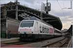 Eine neue Werbelok: vor dem in Lausanne haltenden IR 1824 Brig - Genève Aéroport wirbt die SBB Re 460 075-5 für  Léman 2030 , bis dann soll die Kapazität im Schieneverkehr