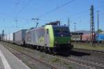 BLS 485 014 zieht der Cabooter-KLV aus Kaldenkirchen durch Neuwied am 30 April 2026.