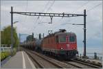 Die SBB Re 6/6 11640 mit einem Öl-Zug bei St-Saphorin.
28. Mai 2014   