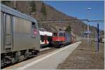 In Vallorbe löst die SBB Re 6/6 11615 (Re 620 015-8)  Kloten  die SNCF BB 26000 Lok ab, bzw. wird diese in den SNCF-Stromsektor von Vallorbe zurückstossen.  

24. März 2022