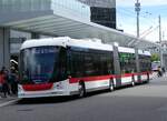 (262'805) - St. Gallerbus, St. Gallen - Nr. 137 - Hess/Hess Doppelgelenktrolleybus am 24. Mai 2024 beim Bahnhof St. Gallen