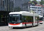(275'590) - St. Gallerbus, St. Gallen - Nr. 174 - Hess/Hess Gelenktrolleybus am 15. Mai 2025 beim Bahnhof St. Gallen