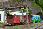 Der zweiachsige gedeckte Güterwagen CEV Gk 36, ex K 36, der Chemins de fer électriques Veveysans (heute MVR - Transports Montreux–Vevey–Riviera) ist am 26.05.2012 beim Bahnhof