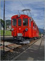 Nach der gelungen optischen Aufarbeitung ist der RhB ABe 4/4 I 35 der Blonay-Chamby Bahn nun auch technisch/mechanisch wieder im bestem Zustand und somit zu meiner Freude wieder zwischen Chamby und Blonay im Einsatz.  
Der ABe 4/4 I 35 hat als letzter Zug von Chaulin nach Blonay sein Ziel erreicht und nimmt nun für die (Leer)-Rückfahrt den in Blonay abgestellten MOB Reisezugwagen mit. 

4. Aug. 2024