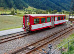 Der vierachsige Personenwagen A 4161 der DFB Dampfbahn Furka-Bergstrecke AG, ex MGB A 2061, ex BVZ A 2061, ein Mitteleinstiegswagen der ersten Wagenklasse noch in MGB Lackierung, ist am 07 September